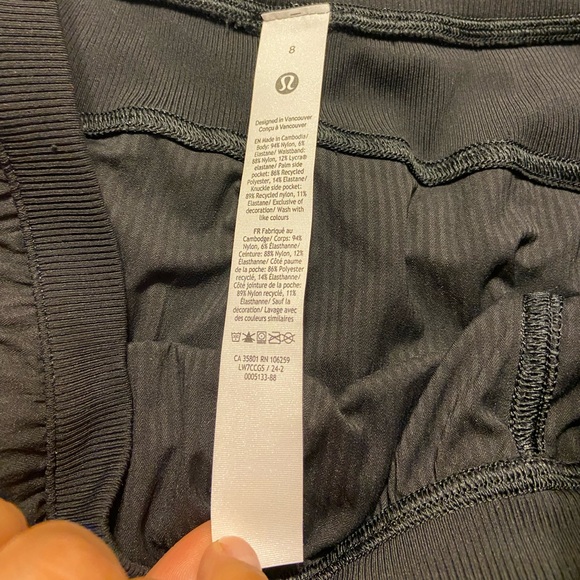 LuluLemon dance studio high-rise short 3.5” black size 8 - Picture 9 of 11